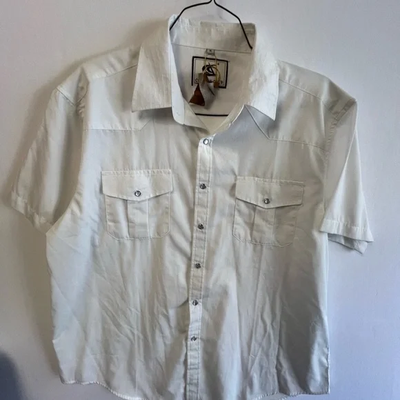 CORVALS CLUB WHITE SHORT SLEEVED SHIRT
SOFT, LIGHTWEIGHT FABRIC. - Picture 2 of 10